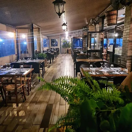 Perneia Vendégház 4*