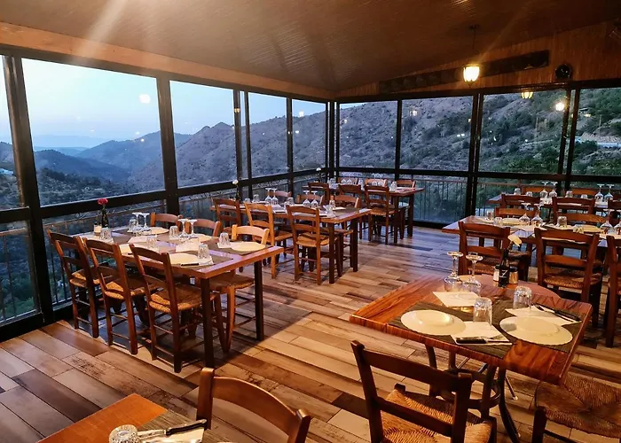 Perneia Pensionat 4*