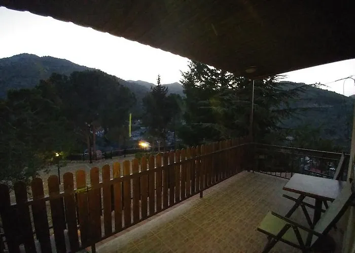 Pensionat Perneia Askas