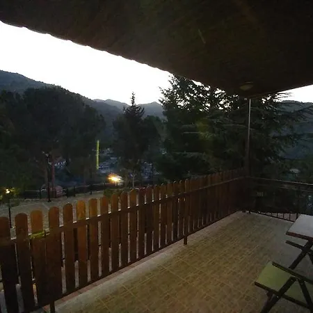 بيت ضيافة Perneia أسكاس