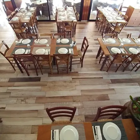 Guest house Perneia