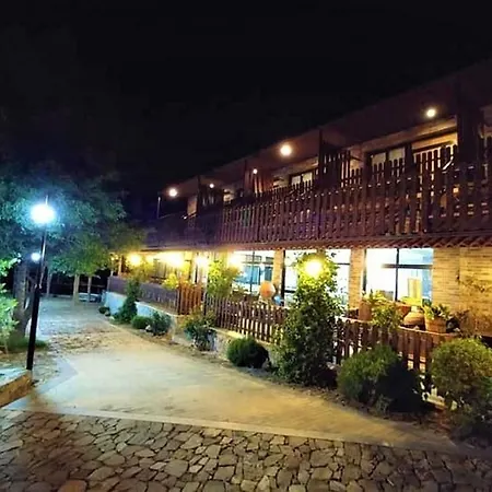 Guest house Perneia
