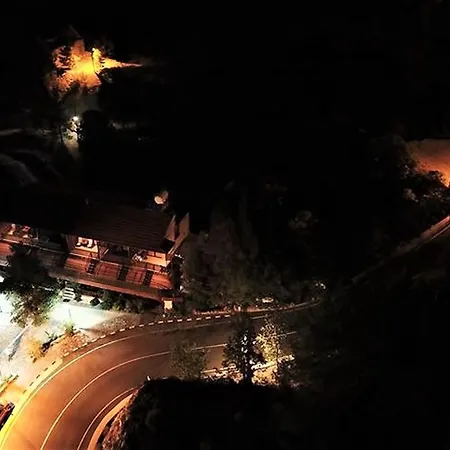 بيت ضيافة Perneia 4*