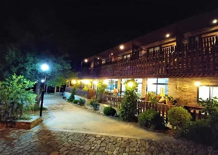 Πανσιόν Perneia