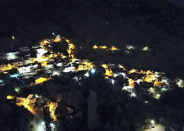 Πανσιόν Perneia 4*